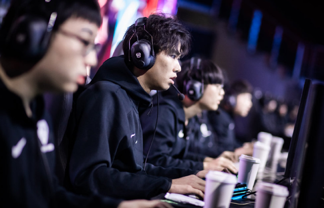 VCT赛事：Viva战队与GX战队展现电竞竞技水准，XLG战队遗憾告别